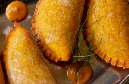 Catibías de chivo o de camarones (4 pz).