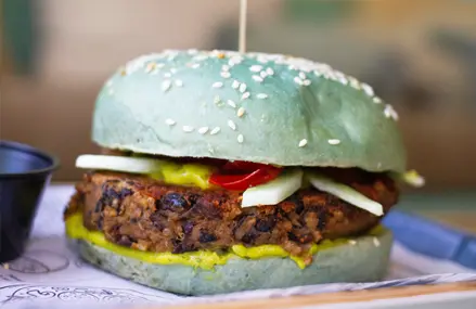 Hamburguesa verde vegetariana.